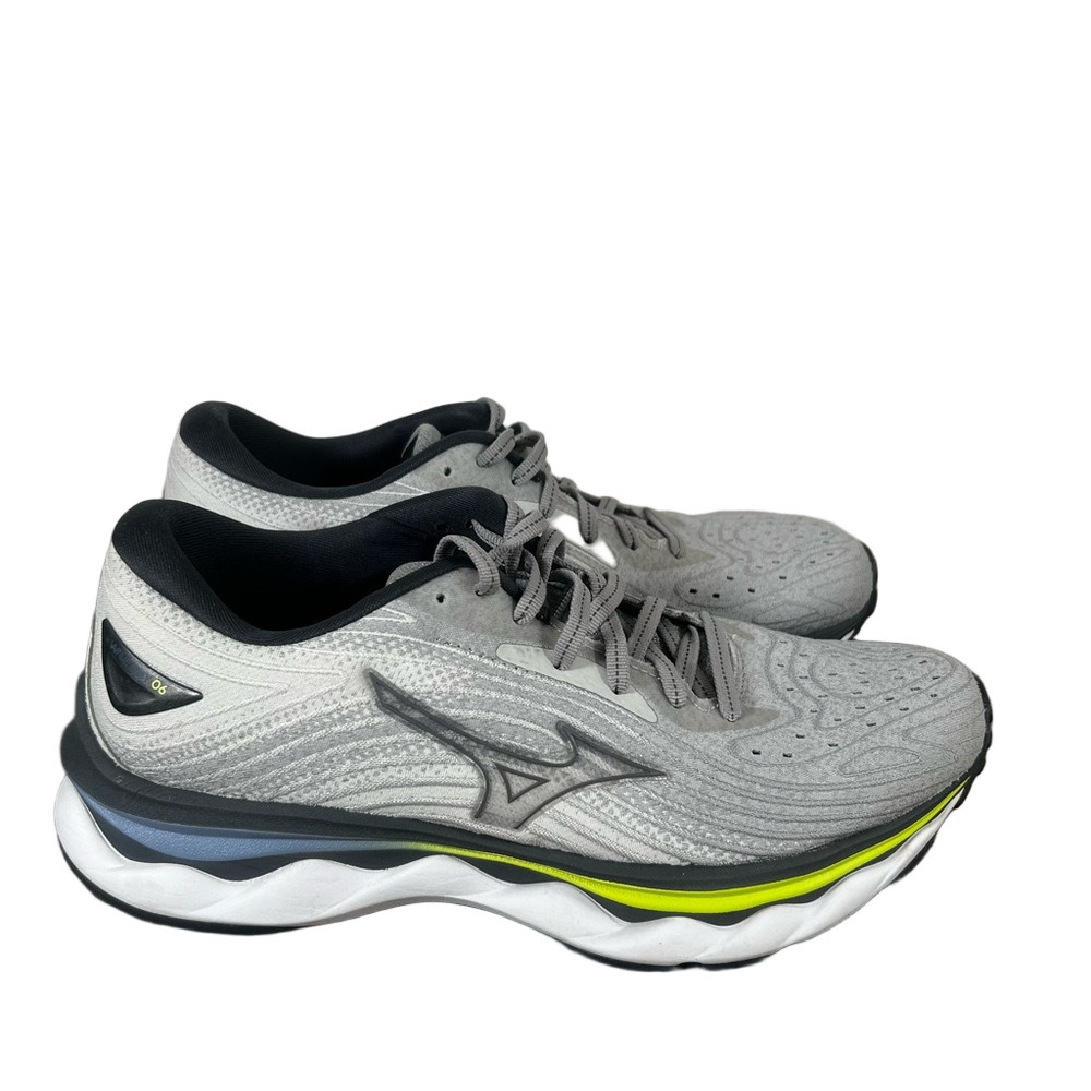 Mizuno Wave Sky 6 Women's Shoe Size 7.5 #231A